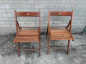 Houten bistrostoelen/klapstoelen beschikbaar voor biedingen