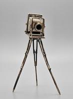 Zilveren miniatuur staande camera. 200.1, Ophalen of Verzenden, Zilver