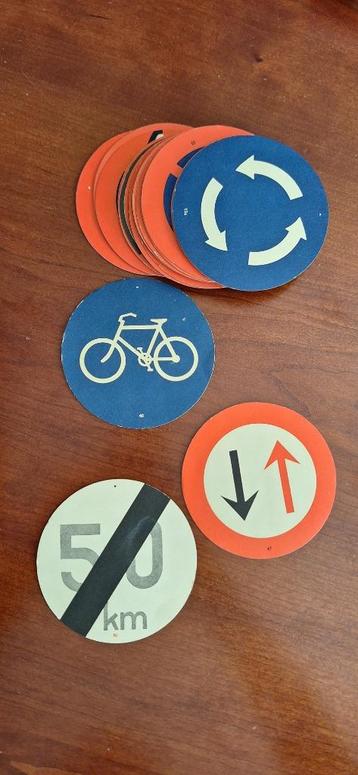 antiek, schoolmateriaal, verkeersles. beschikbaar voor biedingen