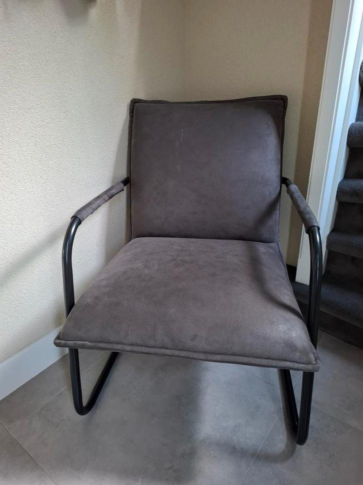 Fauteuil antraciet Moura, Huis en Inrichting, Fauteuils, Zo goed als nieuw, Stof, 50 tot 75 cm, 75 tot 100 cm, Ophalen