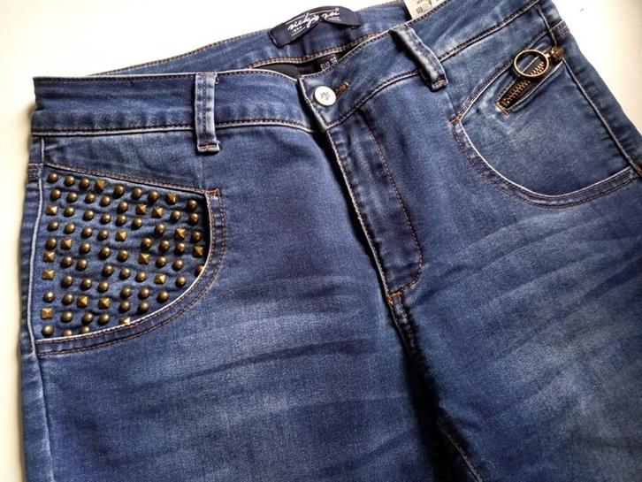 NICKJEAN pracht blauwe jeans met studs, maat 38, Kleding | Dames, Spijkerbroeken en Jeans, Zo goed als nieuw, W30 - W32 (confectie 38/40)