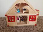 Poppenhuis met poppetjes, Ophalen of Verzenden, Gebruikt, Poppenhuis
