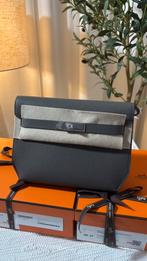 Hermes Kelly depeches 25 Verte Gris Epsom pHw, Sieraden, Tassen en Uiterlijk, Tassen | Schoudertassen, Ophalen of Verzenden, Nieuw