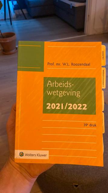 W.L. Roozendaal - Arbeidswetgeving 2021/2022 beschikbaar voor biedingen