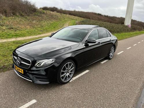 Mercedes-Benz E-Klasse E200 AMG l Panorama dak  2018 Zwart, Auto's, Mercedes-Benz, Particulier, E-Klasse, Benzine, Sedan, Automaat