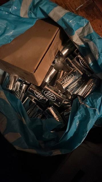 Restpartij D batterijen beschikbaar voor biedingen