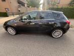 Opel Astra 1.6 16V 5D 2010 Zwart, Auto's, Voorwielaandrijving, 65 €/maand, 1250 kg, 680 kg