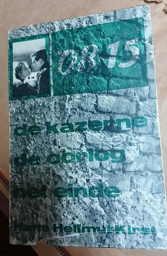 08/15 - De Kazerne, de Oorlog, het Einde - Kirst, Boeken, Oorlog en Militair, Gelezen, Tweede Wereldoorlog, Ophalen of Verzenden