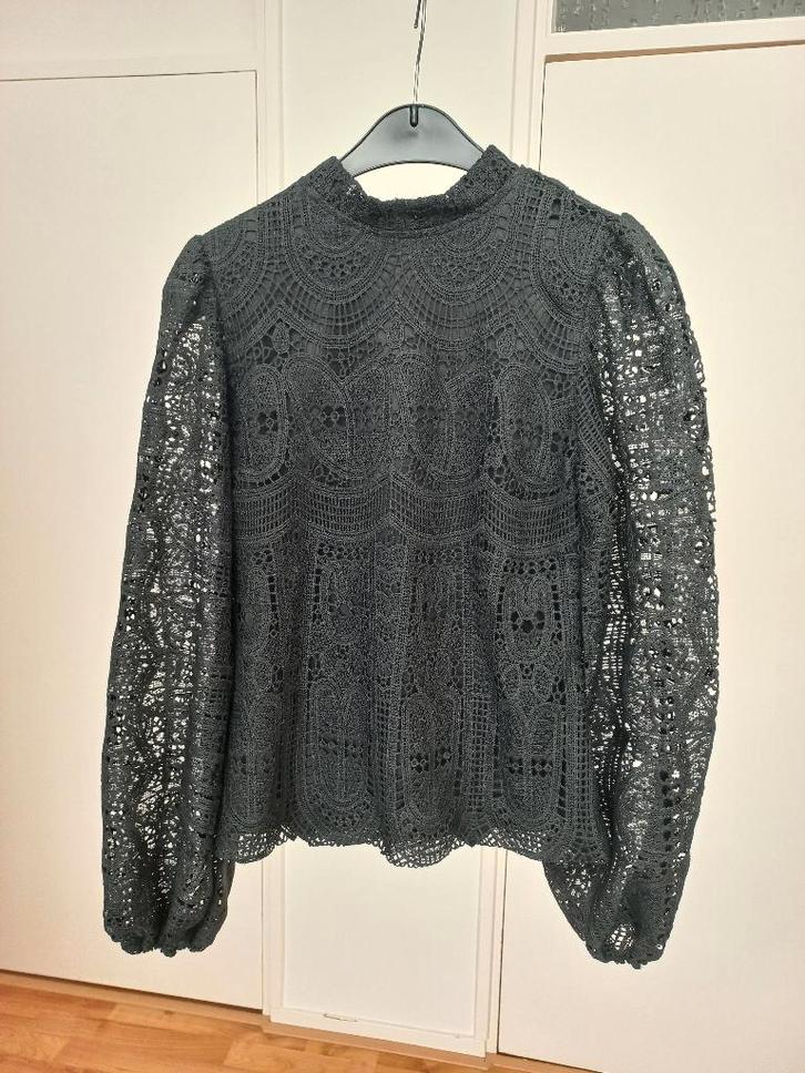 Lofty Manner - Gevoerde Top, Blouse van Zwart Kant, Kleding | Dames, Blouses en Tunieken, Nieuw, Maat 36 (S), Zwart, Ophalen of Verzenden