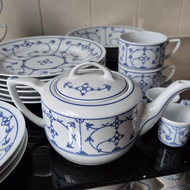 Jager Blau Saks, theepot, 3 eierdopjes, 3 soepkommen, Huis en Inrichting, Keuken | Servies, Zo goed als nieuw, Overige typen, Overige stijlen