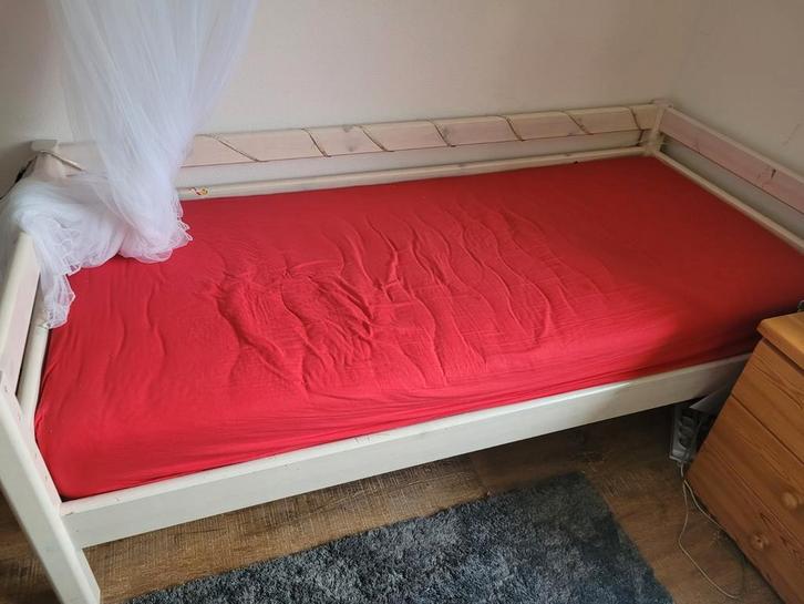 Flexa whitewash bed, laag, middel- en hoogslaper incl matras, Kinderen en Baby's, Kinderkamer | Stapelbedden en Hoogslapers, Gebruikt