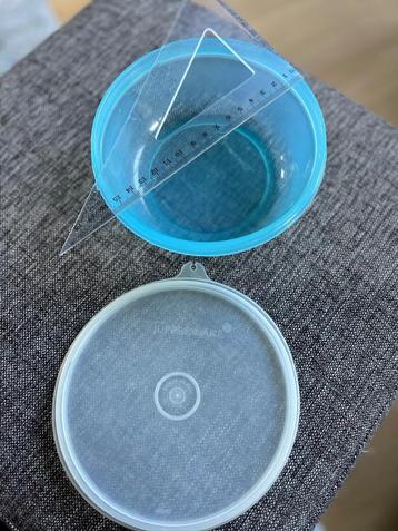 Tupperware blauw schaaltje beschikbaar voor biedingen