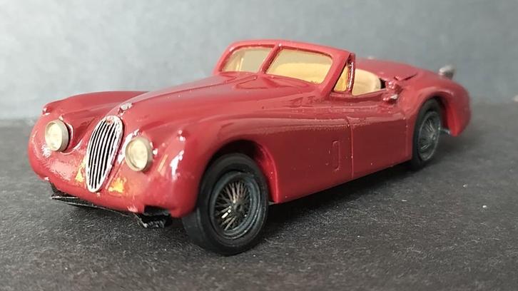 Jaguar XK 140  1:43 Record kit Pol, Hobby en Vrije tijd, Modelauto's | 1:43, Zo goed als nieuw, Auto, Overige merken, Ophalen of Verzenden