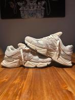New Balance 9060 43, Ophalen of Verzenden, Zo goed als nieuw, Veterschoenen