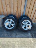 Continental winterbanden ford Kuga  235/55/17, Auto-onderdelen, Banden en Velgen, Banden en Velgen, 17 inch, 235 mm, Personenwagen