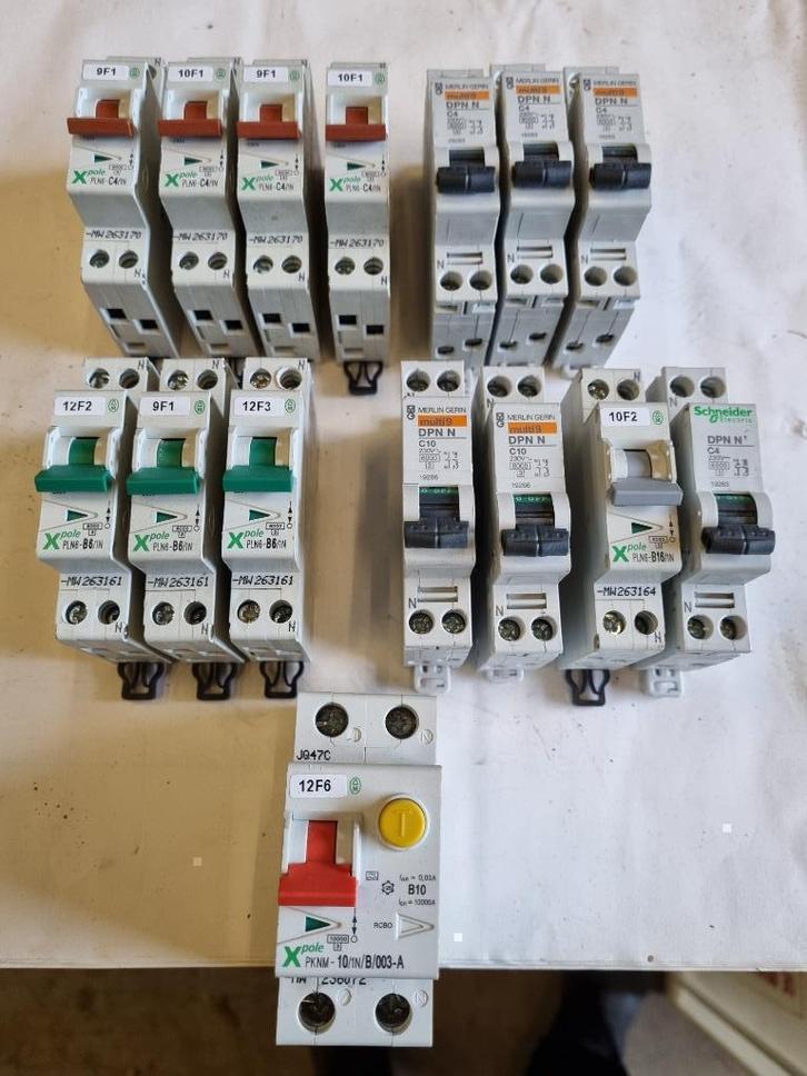 PARTIJ INSTALLATIEAUTOMATEN  ELEKTRA, Hobby en Vrije tijd, Elektronica-componenten, Nieuw, Ophalen of Verzenden