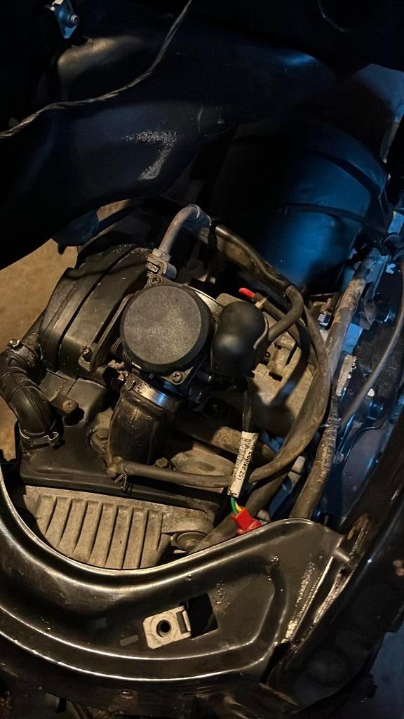 Piaggio zip 4 takt blok, Fietsen en Brommers, Scooters | Piaggio, Zo goed als nieuw, Zip, Benzine, Ophalen