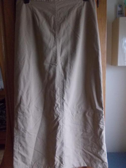Prachtige lange lichtbruine rok in maat 40., Kleding | Dames, Rokken, Zo goed als nieuw, Maat 38/40 (M), Bruin, Onder de knie
