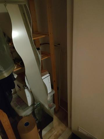 Spiegel ikea golvend zgan  beschikbaar voor biedingen