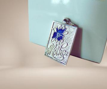 Art Nouveau zilver email paarse iris Mother hanger GRIFFITH! beschikbaar voor biedingen
