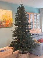Intratuin Kunstkerstboom 230cm + LED verl. Nieuwprijs €330, Diversen, Kerst, Ophalen, Zo goed als nieuw