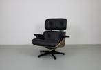 Vitra Lounge Chairs met Ottoman, Noten, Premium leer F zwart, Nieuw, Minder dan 75 cm, Metaal, 50 tot 75 cm