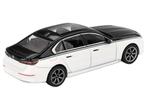 Mini GT 1:64 BMW i7 xDrive60 Dravit Alpine White and Black, -, Nieuw, Ophalen of Verzenden, -