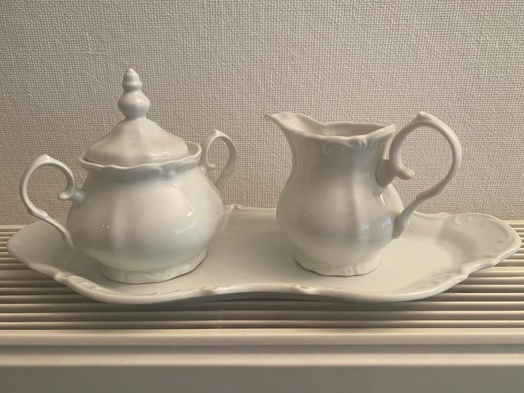 Porseleinen Roomstel met Schaal, Antiek en Kunst, Antiek | Servies compleet, Ophalen