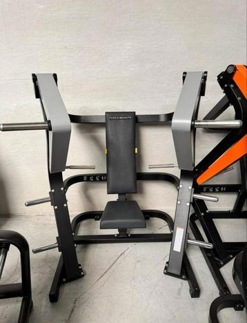 Technogym Pure strength chest press!  beschikbaar voor biedingen