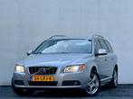 Mooie en nette Volvo V70 2.0 T 2010 Grijs / zilver, Auto's, 1800 kg, Zwart, 4 cilinders, Stationwagon