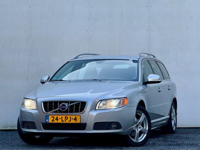 Mooie en nette Volvo V70 2.0 T 2010 Grijs / zilver, Auto's, Volvo, Particulier, V70, 4x4, ABS, Airbags, Airconditioning, Alarm
