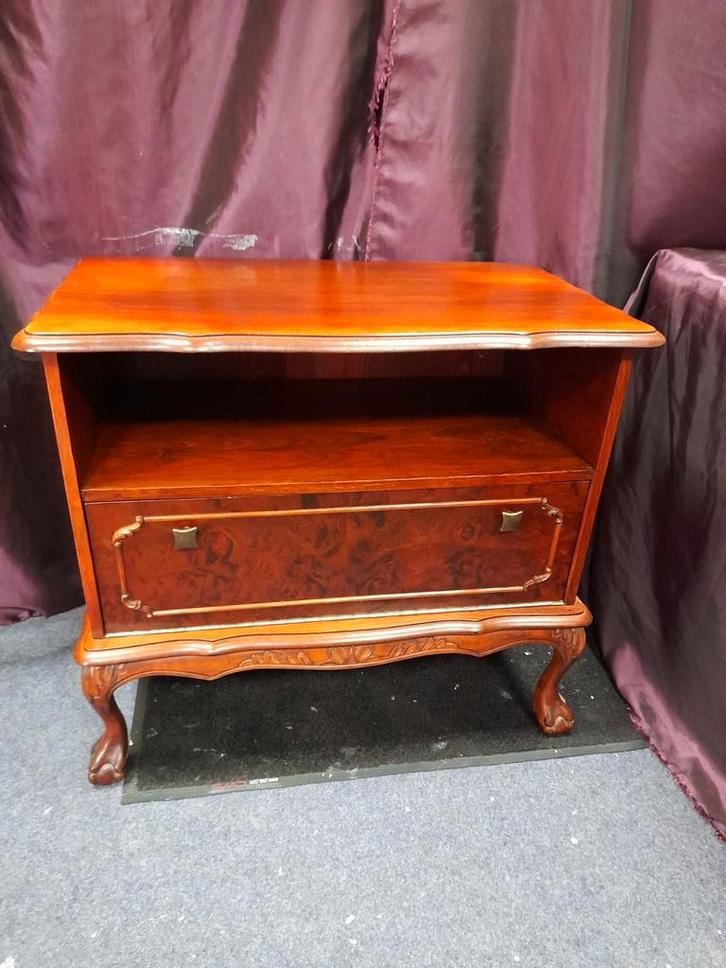 Nette noten tv kastje, Huis en Inrichting, Kasten | Televisiemeubels, Zo goed als nieuw, Minder dan 100 cm, 50 tot 100 cm, 25 tot 50 cm