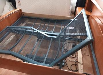 2x Auping Duomat 1 elektrisch verstelbare bodem 1-persoons beschikbaar voor biedingen