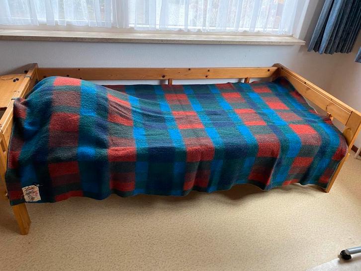 AaBe geruite wollen eenpersoons deken, Huis en Inrichting, Slaapkamer | Beddengoed, Gebruikt, Eenpersoons, Ophalen of Verzenden