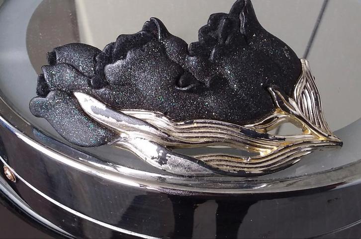 Antieke grote Haarklem in vorm van tulp., Sieraden, Tassen en Uiterlijk, Uiterlijk | Haarverzorging, Zo goed als nieuw, Ophalen of Verzenden