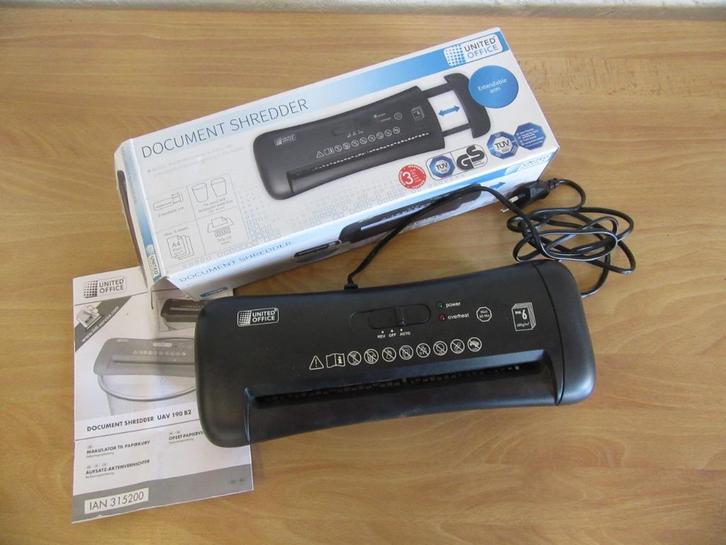 Document shredder / vernietiger, Diversen, Papierwaren, Zo goed als nieuw, Ophalen of Verzenden