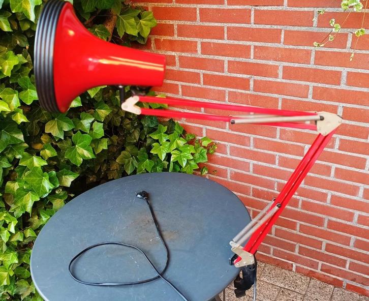 Vintage architectenlamp tafellamp /rood metalen schaarlamp, Huis en Inrichting, Lampen | Tafellampen, Gebruikt, Minder dan 50 cm
