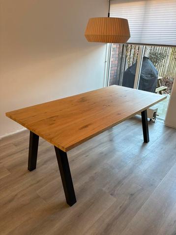 Eettafel | Massief eiken | Zwart stalen poten | 200 x 95 beschikbaar voor biedingen