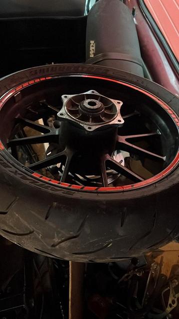 Dikke ktm duke wielen  beschikbaar voor biedingen