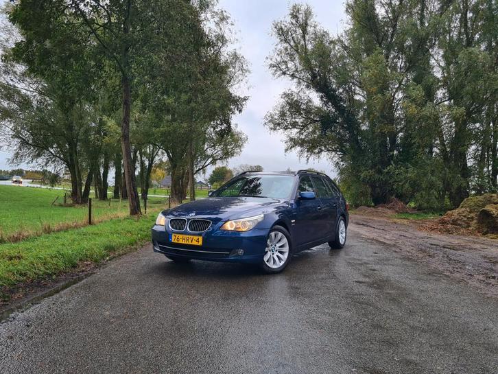 BMW 5-Serie 530i X-drive Touring AUT 2009 Blauw High-Exec NL, Auto's, BMW, Bedrijf, Te koop, 5-Serie, 4x4, ABS, Adaptieve lichten