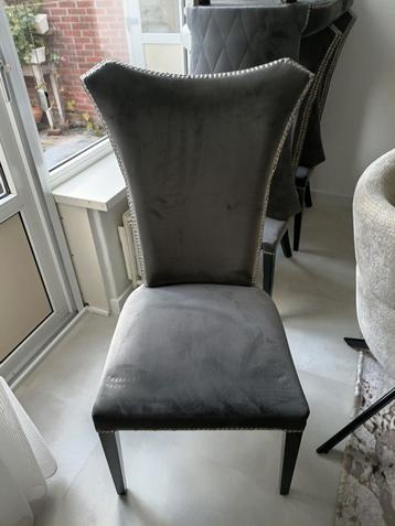 6 Luxe Eetstoelen - Stijlvol en Comfortabel! beschikbaar voor biedingen