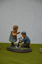 vintage Ot en Sien Collectables beeldje : Spelen met poes, Ophalen of Verzenden, Gebruikt, Mens