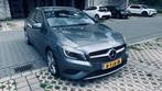 Mercedes-Benz A180 1.6 Blue Efficiency 2014 Grijs | AMG line, Auto's, Mercedes-Benz, Voorwielaandrijving, 680 kg, 4 cilinders