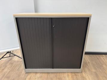 Roldeurkast van 120 x 120 x 45 aluminium beschikbaar voor biedingen