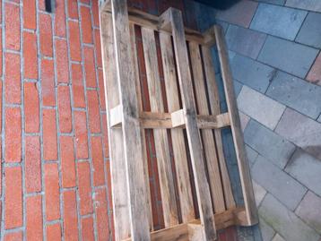 houten pallet gratis beschikbaar voor biedingen