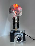 Zeiss-Ikon camera met ingebouwde Agfa flitslamp, Gebruikt, Ophalen of Verzenden, Minder dan 50 cm, Industrieel, retro, vintage, klassiek, modern, repurposed