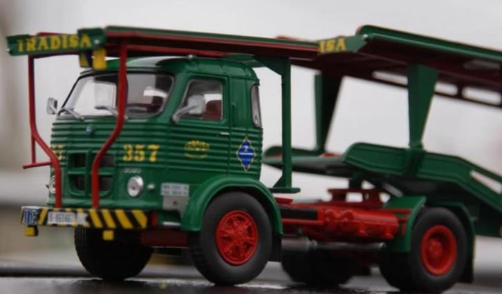 PEGASO 1060 L TRADISA autotransporter 1/43 limited edition, Hobby en Vrije tijd, Modelauto's | 1:43, Nieuw, Bus of Vrachtwagen