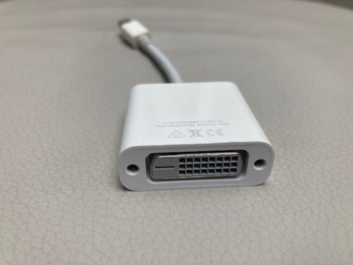 Apple A1305 mini DisplayPort to DVI Adapter, Computers en Software, Pc- en Netwerkkabels, Gebruikt, Ophalen of Verzenden