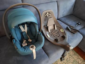Cybex autostoel baby met draaibare base  beschikbaar voor biedingen