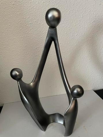 Polystone Gezin Sculptuur - 25cm beschikbaar voor biedingen